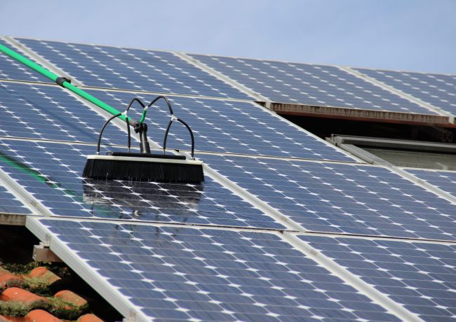 Service f&uuml;r Firmen: Photovoltaik Reinigung